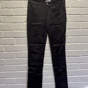 Sleek Black Skinny Jeans Modern Fit